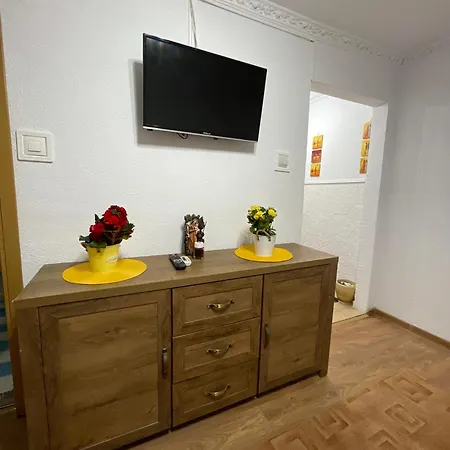 公寓 Apartament Cristian 2 *